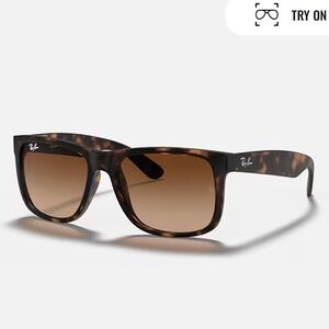 JUSTIN CLASSIC. FRAME: Matte Havana
LENSES: Dark Brown SIZE: 54-16